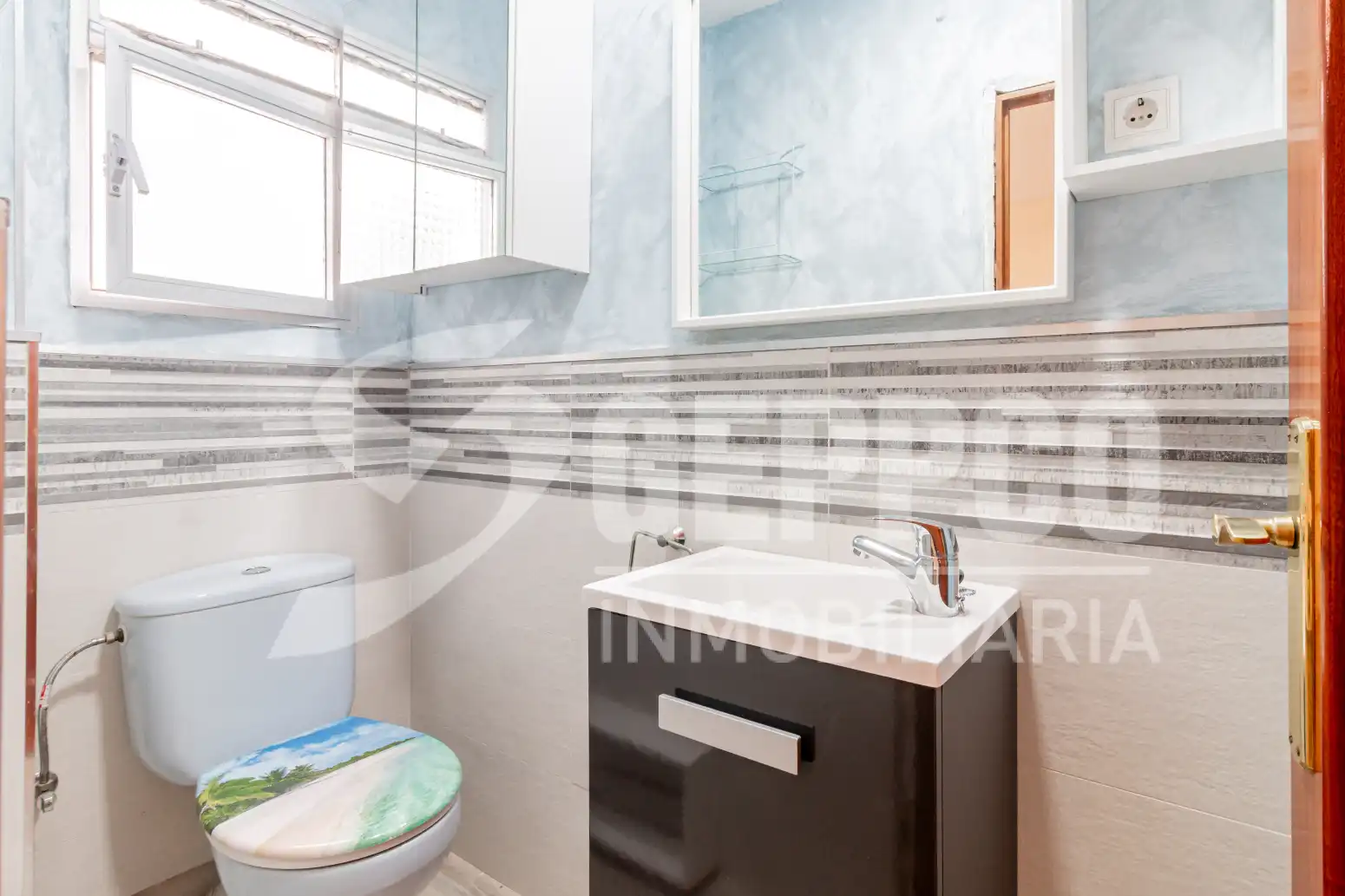 Bathroom of Flat for sale in Móstoles  with Terrace