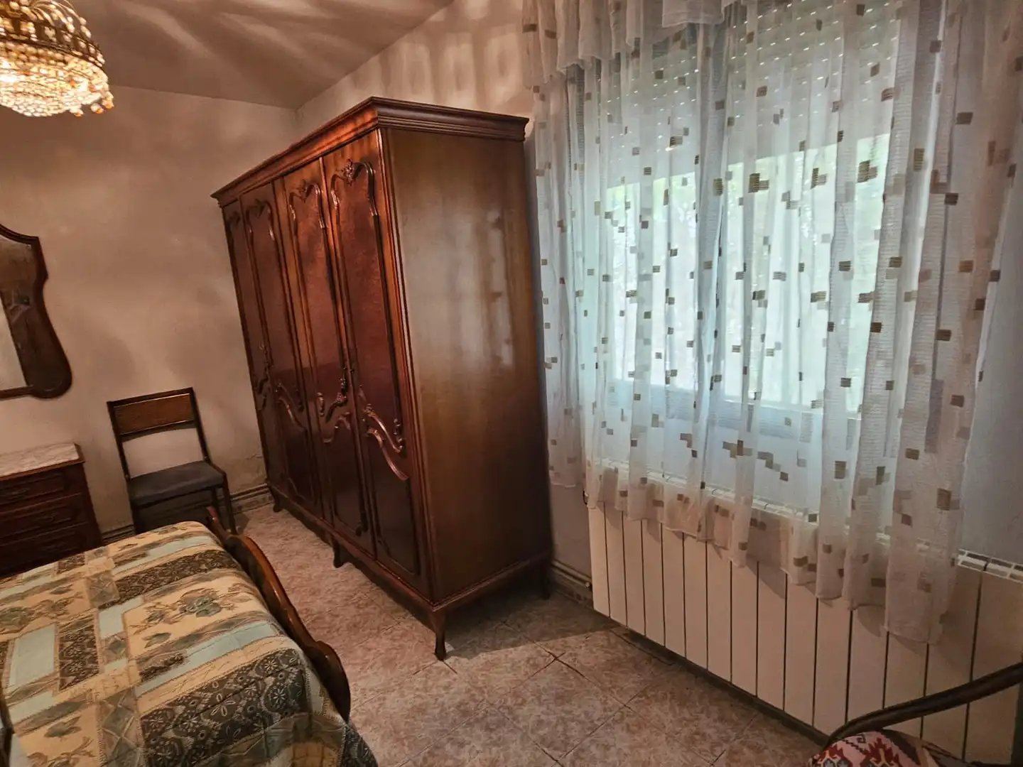 Dormitori de Casa o xalet en venda en Mazuecos amb Calefacció i Moblat