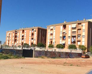 Vista exterior de Pis en venda en Linares