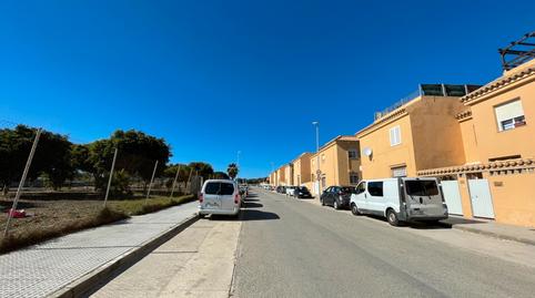Foto 2 de Casa adosada de alquiler en Calle Escritora María Zambrano