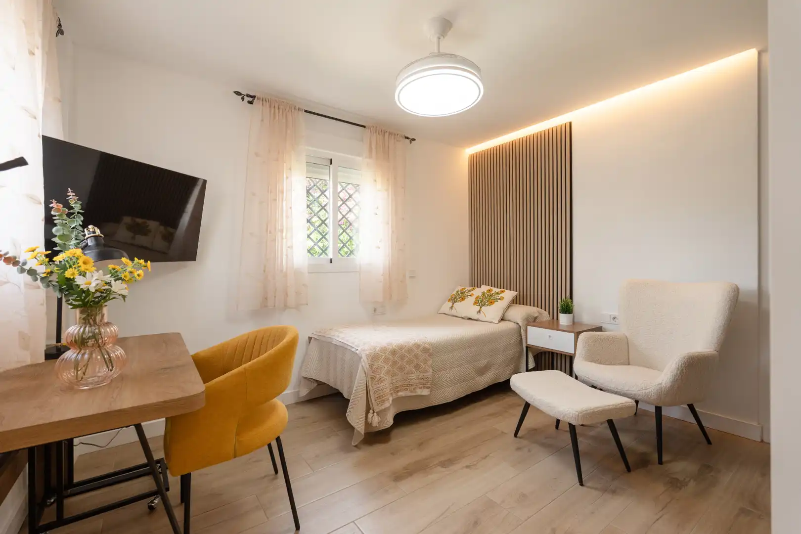 Habitación de Casa adosada en venta en Marbella con Aire acondicionado, Terraza y Piscina