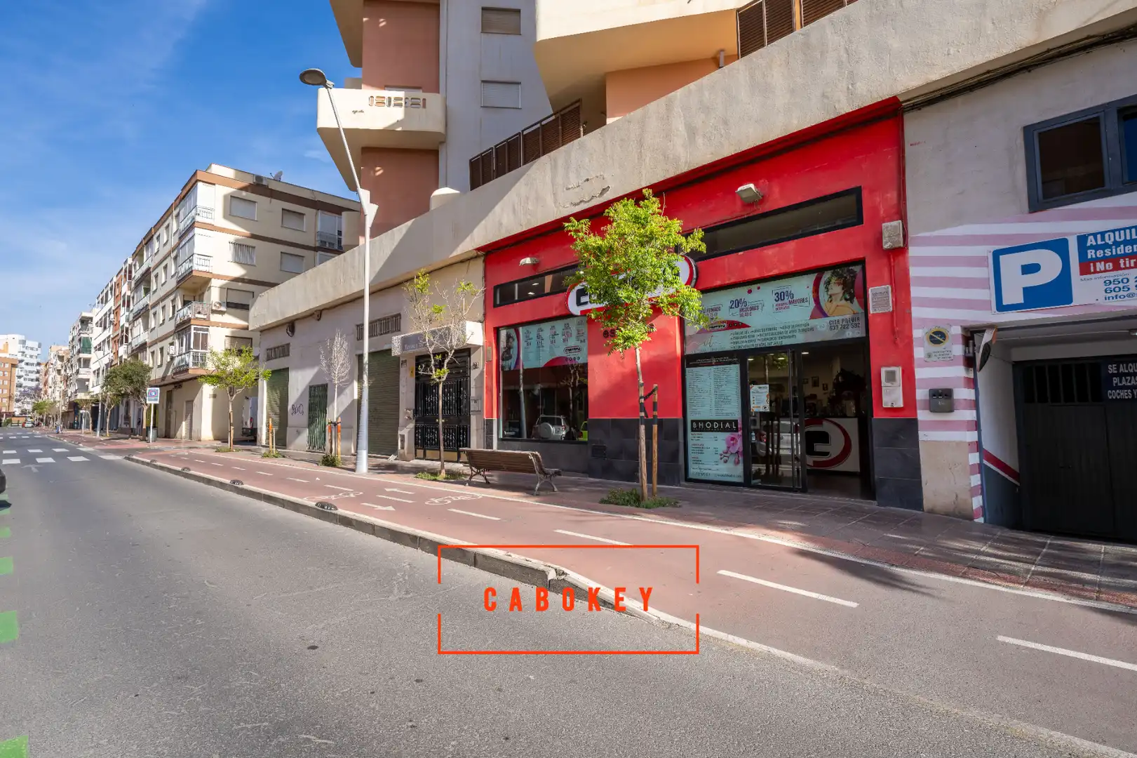 Vista exterior de Local en traspaso en Almería con Aire acondicionado, Amueblado y Internet