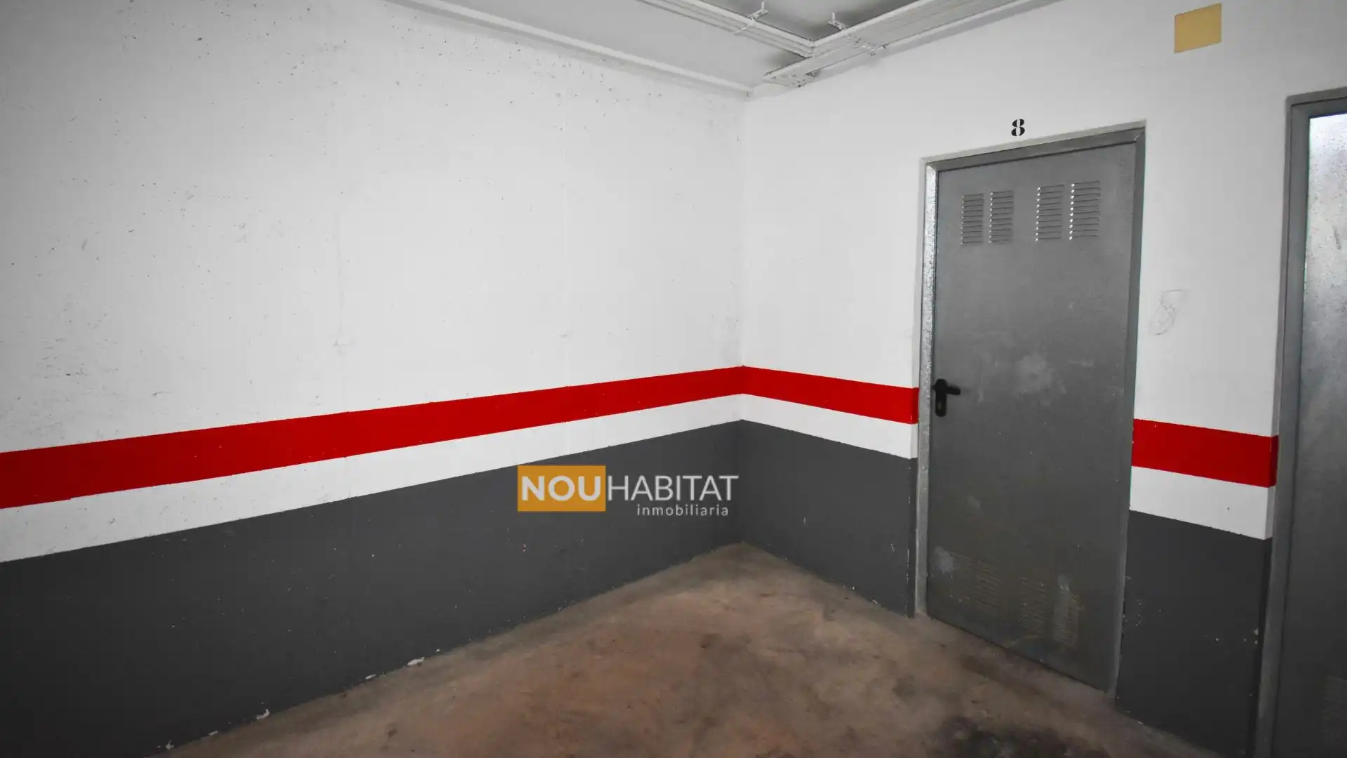 Parking of Flat for sale in Montroi / Montroy  with Heating and Storage room