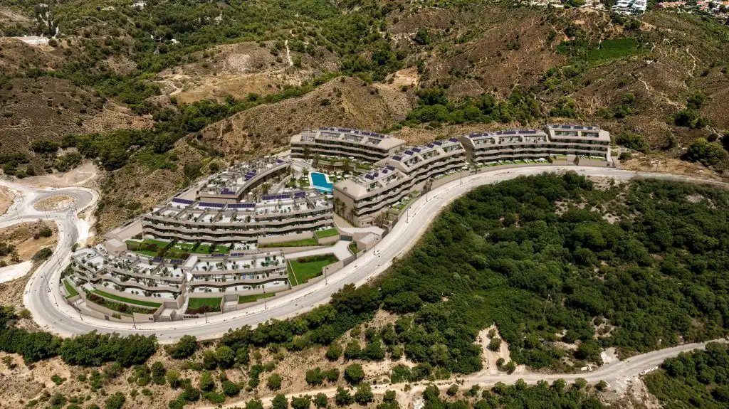 Vista exterior de Apartament en venda en Fuengirola amb Aire condicionat, Terrassa i Piscina