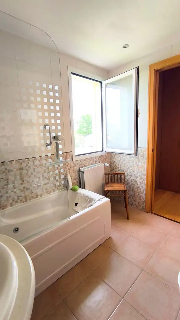 Bathroom of Detached homes for sale in Aranjuez  with Air Conditioner and Heating