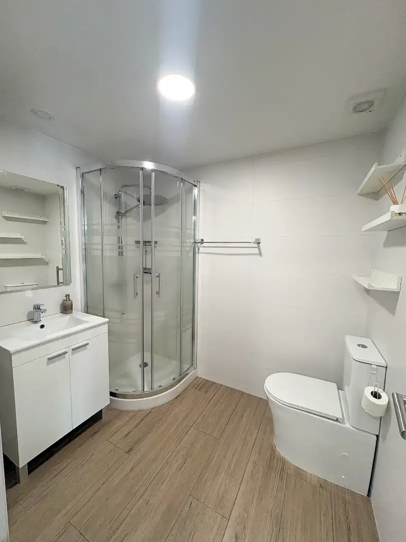 Baño de Oficina de alquiler en Collado Villalba con Aire acondicionado