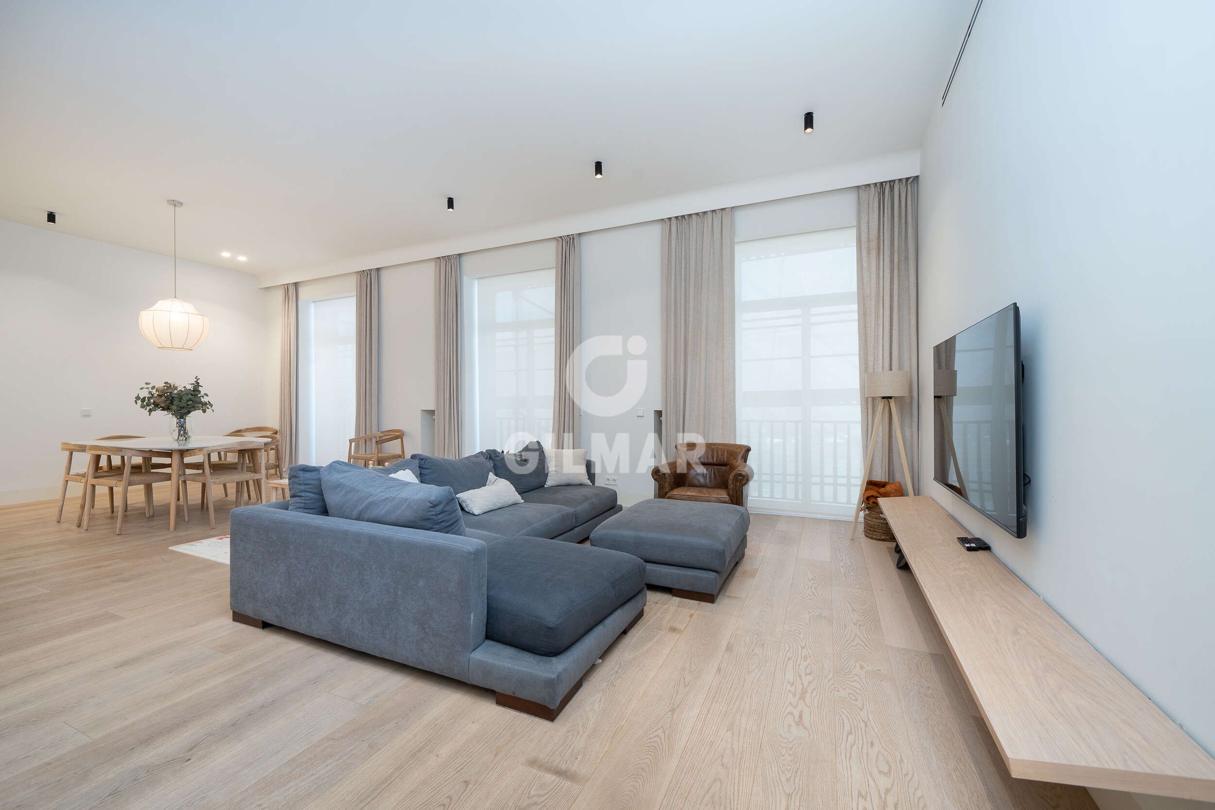 Sala de estar de Piso en venta en  Madrid Capital con Calefacción y Trastero