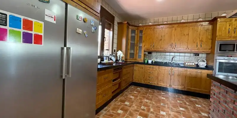 Cuina de Casa o xalet en venda en Loja amb Aire condicionat, Jardí privat i Terrassa