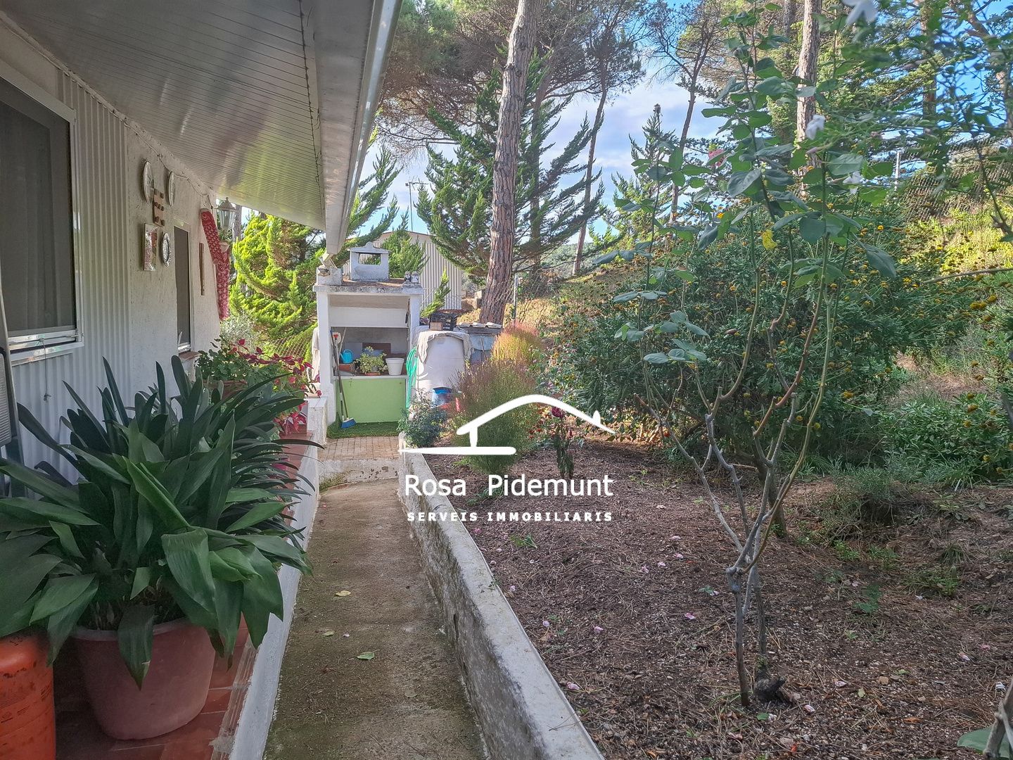 Vista exterior de Casa o xalet en venda en Tordera amb Jardí privat, Terrassa i Rentadora