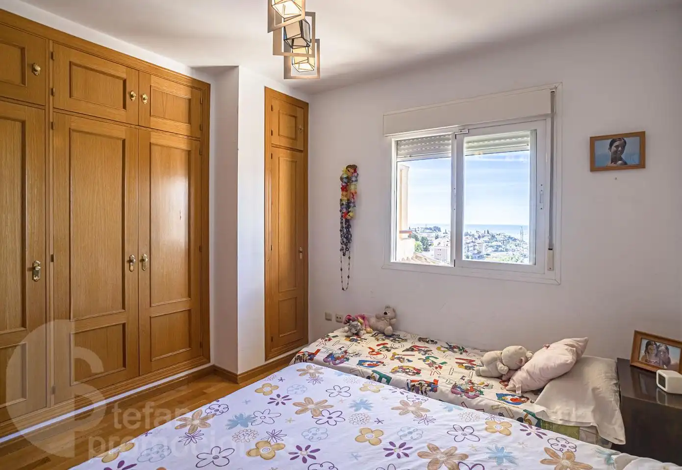 Habitación de Casa adosada en venta en Málaga con Aire acondicionado, Jardín privado y Terraza