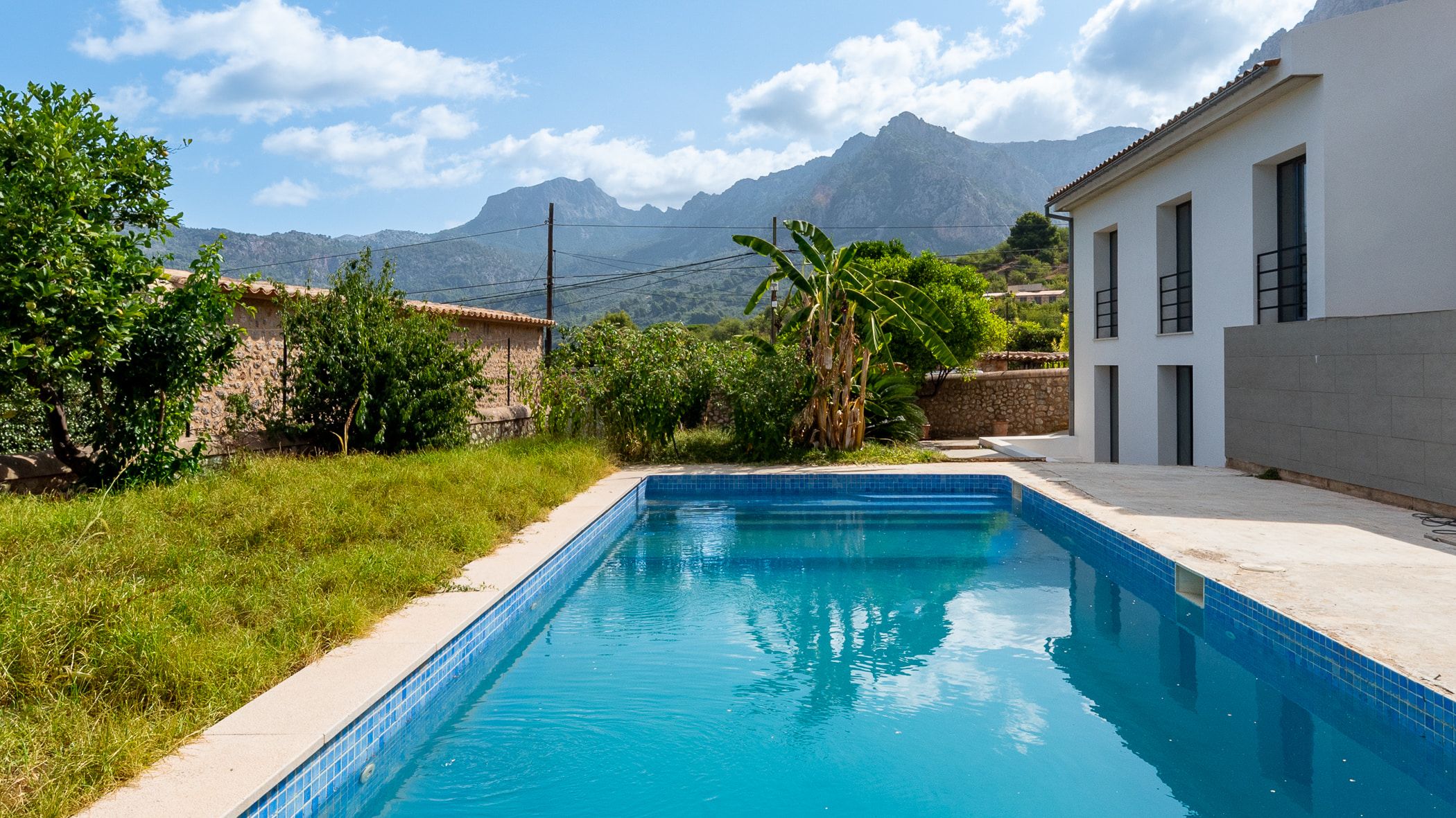 Piscina de Casa adosada en venda en Sóller amb Aire condicionat i Piscina