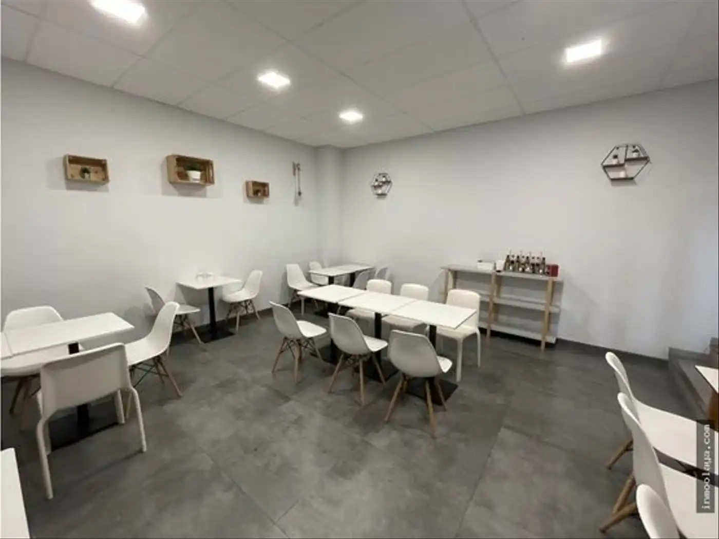 Business premises for transfer in Sants - Montjuïc, imagen 25
