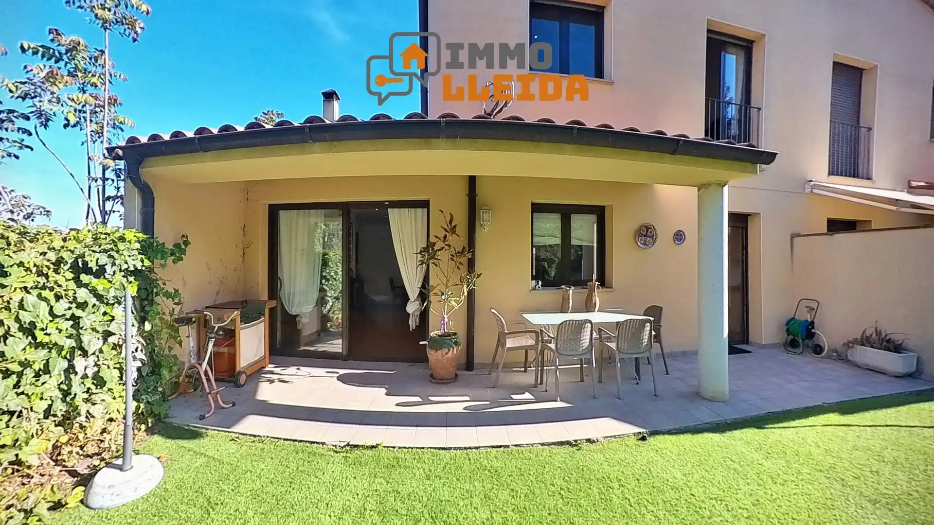 Garden of Detached homes for sale in Cubells  with Heating, Terrace and Storage room