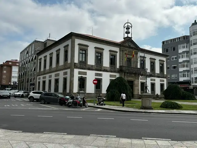 Vista exterior de Piso en venta en Vilagarcía de Arousa con Calefacción, Parquet y Amueblado