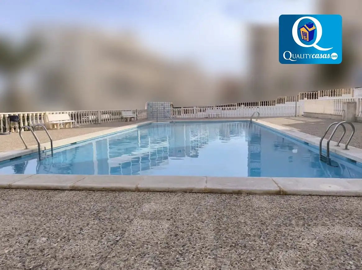 Piscina de Apartament en venda en Elche / Elx amb Aire condicionat, Calefacció i Terrassa