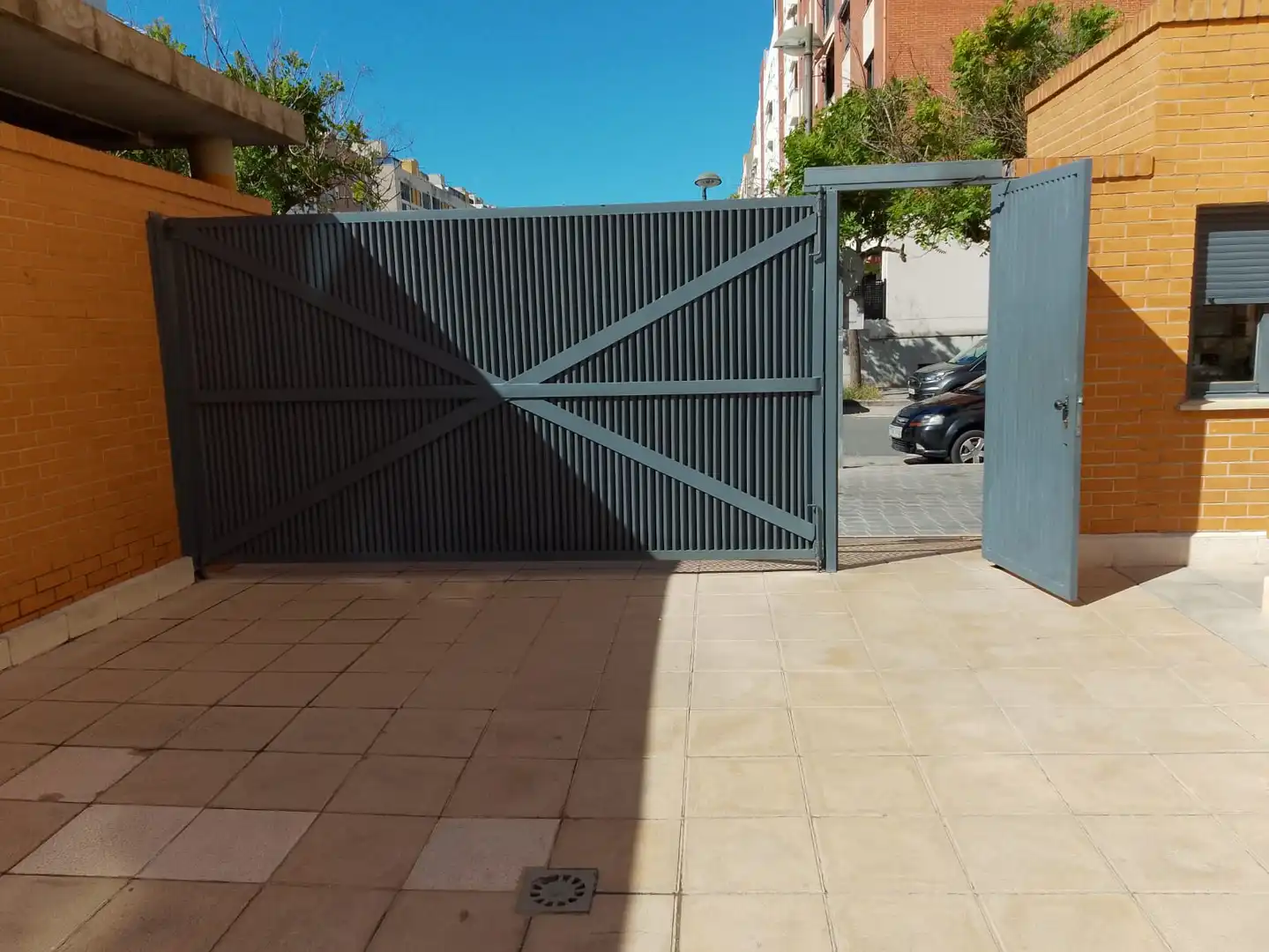 Parking de Piso en venta en Valencia con Jardín privado, Parquet y Horno
