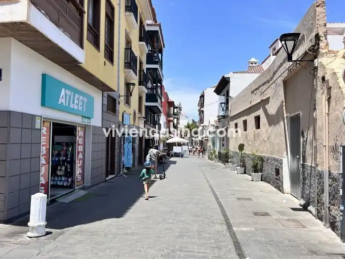 Vista exterior de Pis de lloguer en Puerto de la Cruz amb Rentadora i Internet