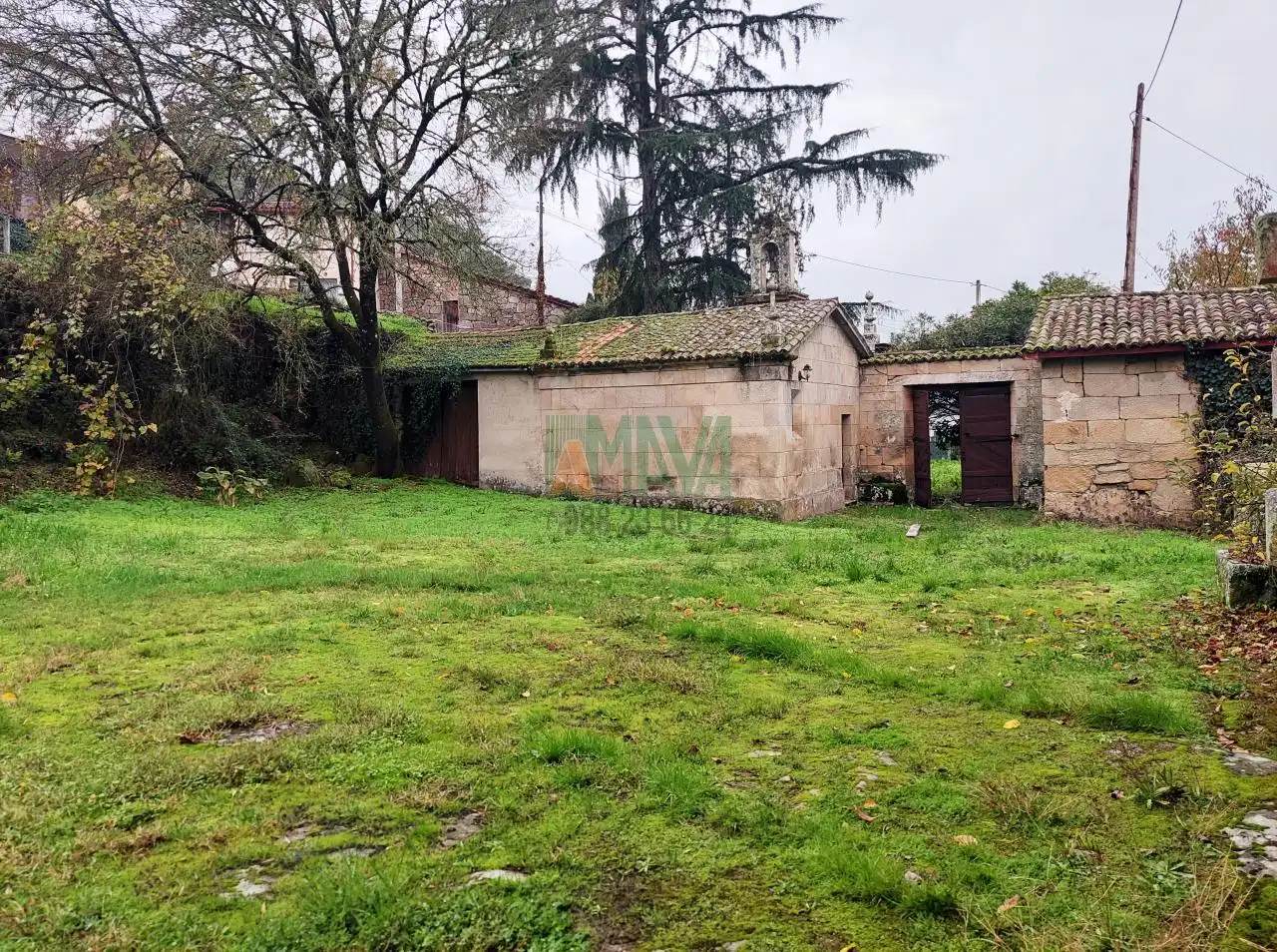 Country house zum Verkauf in Ourense Capital  mit Privatgarten und Terrasse