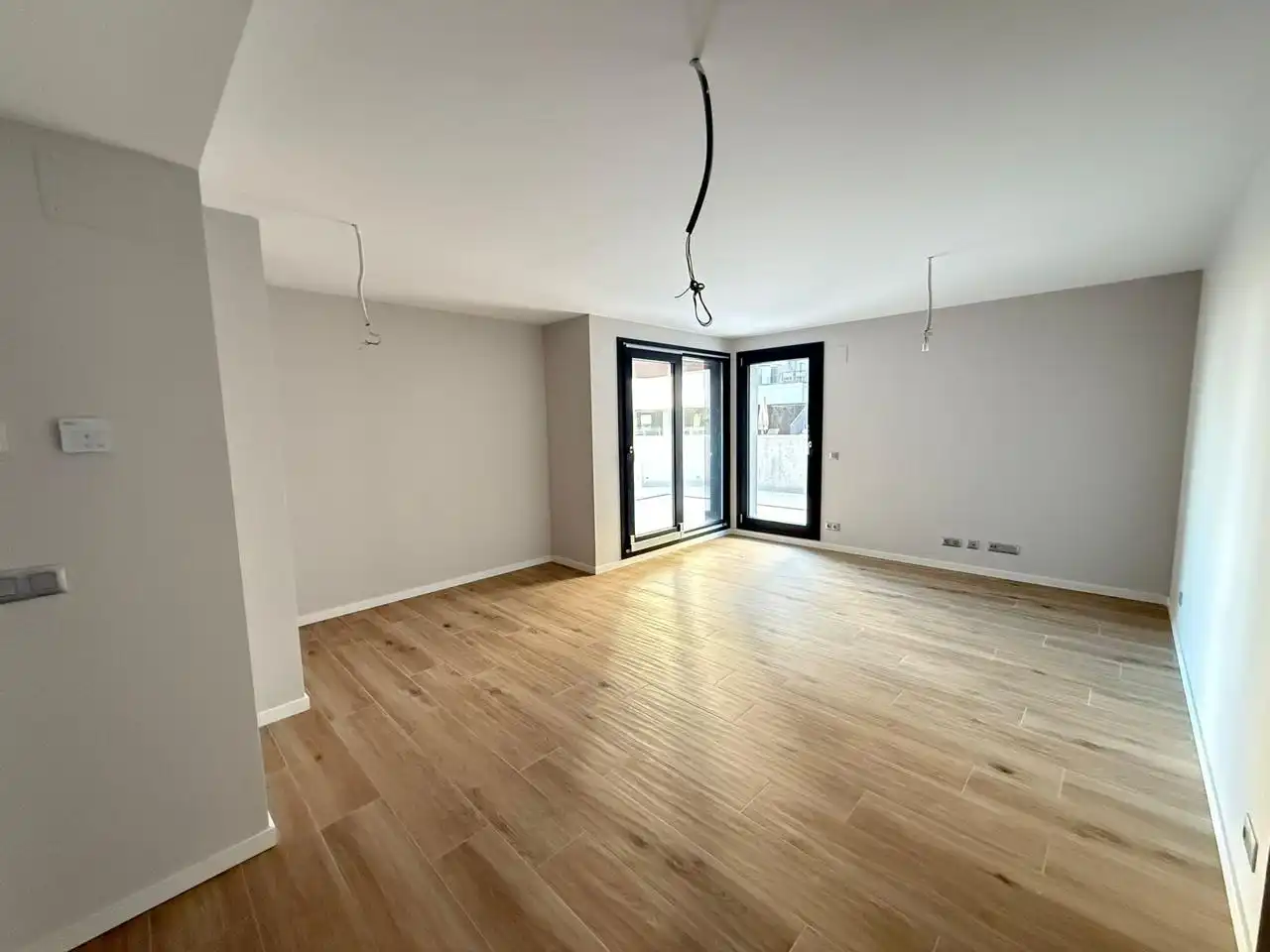 Sala d'estar de Planta baixa en venda en Castro-Urdiales amb Terrassa, Traster i Piscina comunitària