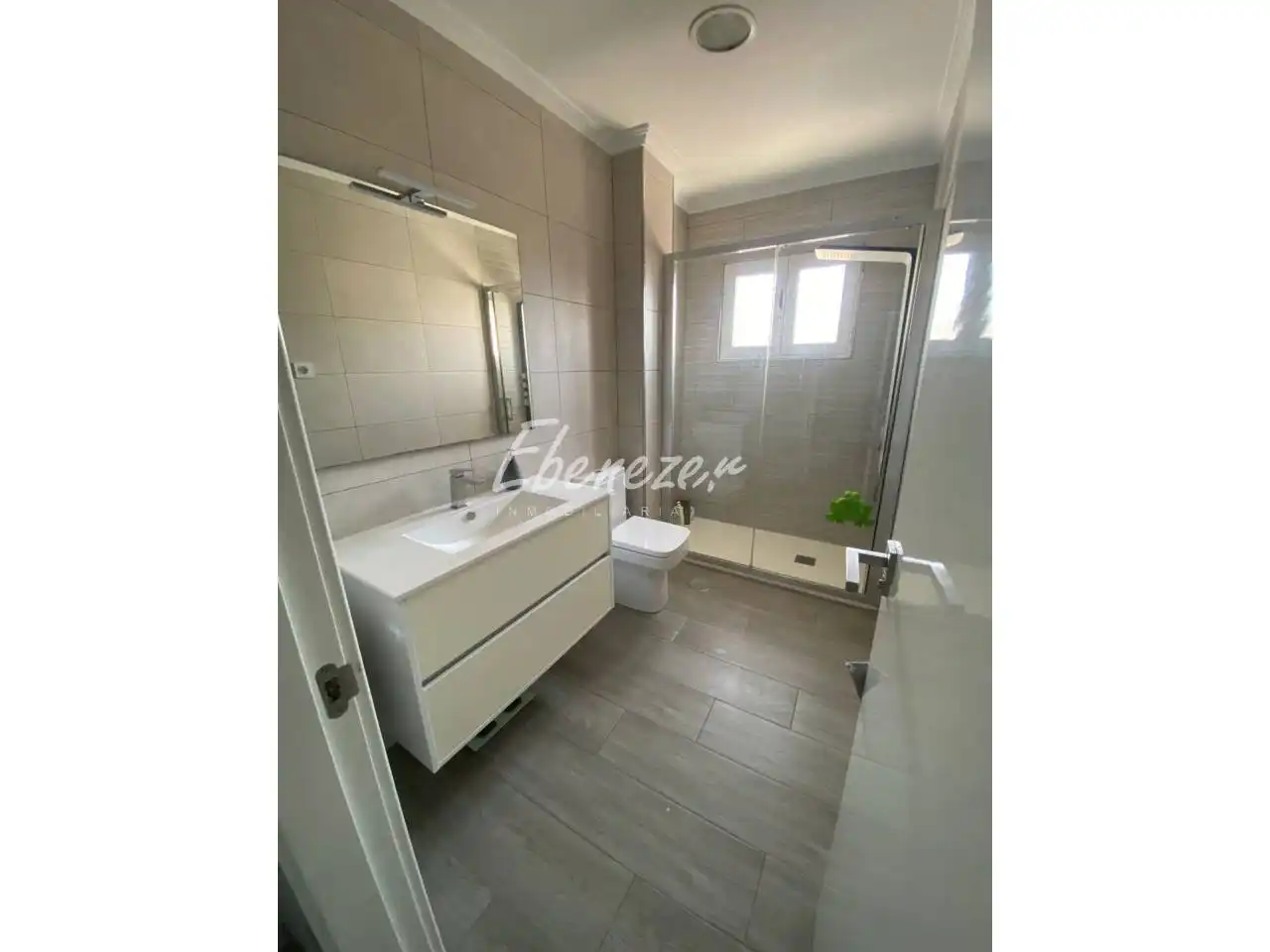 Badezimmer von Wohnung zum Verkauf in La Unión mit Klimaanlage, Heizung und Privatgarten