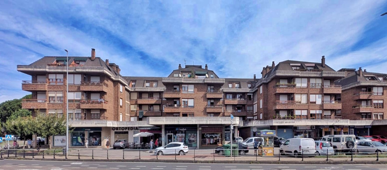 Exterior view of Flat for sale in Reocín  with Parquet flooring and Balcony