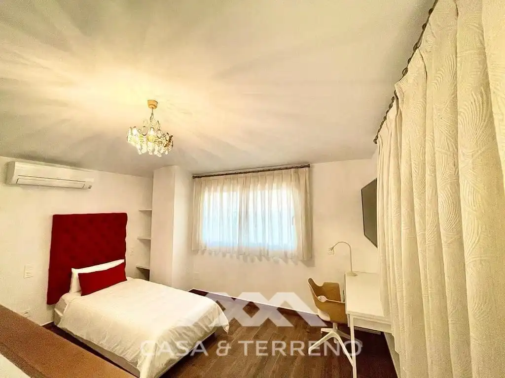 Dormitori de Casa o xalet en venda en Vélez-Málaga amb Aire condicionat, Jardí privat i Terrassa