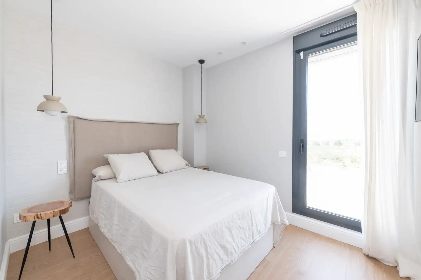 Bedroom of Flat for sale in Tres Cantos  with Air Conditioner, Heating and Terrace