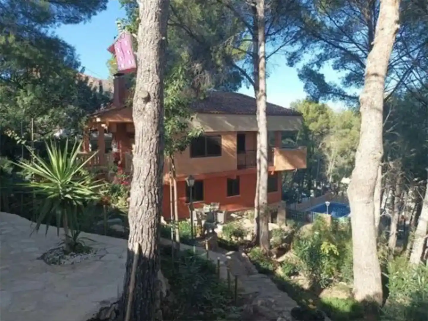 Garden of Houses for sale in Gilet  with Air Conditioner, Private garden and Storage room