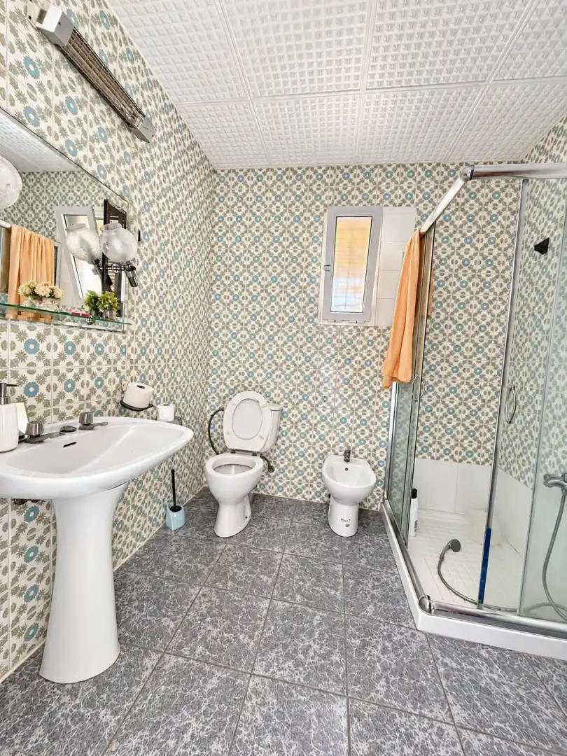 Badezimmer von Wohnung zum Verkauf in Alcantarilla mit Klimaanlage, Terrasse und Balkon