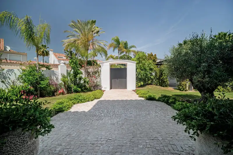 Chalet con terraza en venta en Nueva, imagen 40