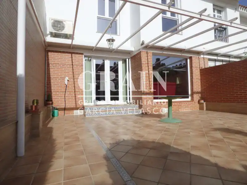Adossat amb jardí en venda a Universidad, imagen 9