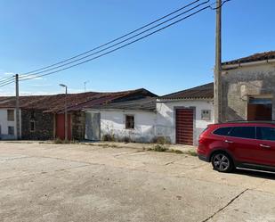 Vista exterior de Nau industrial en venda en La Fregeneda 