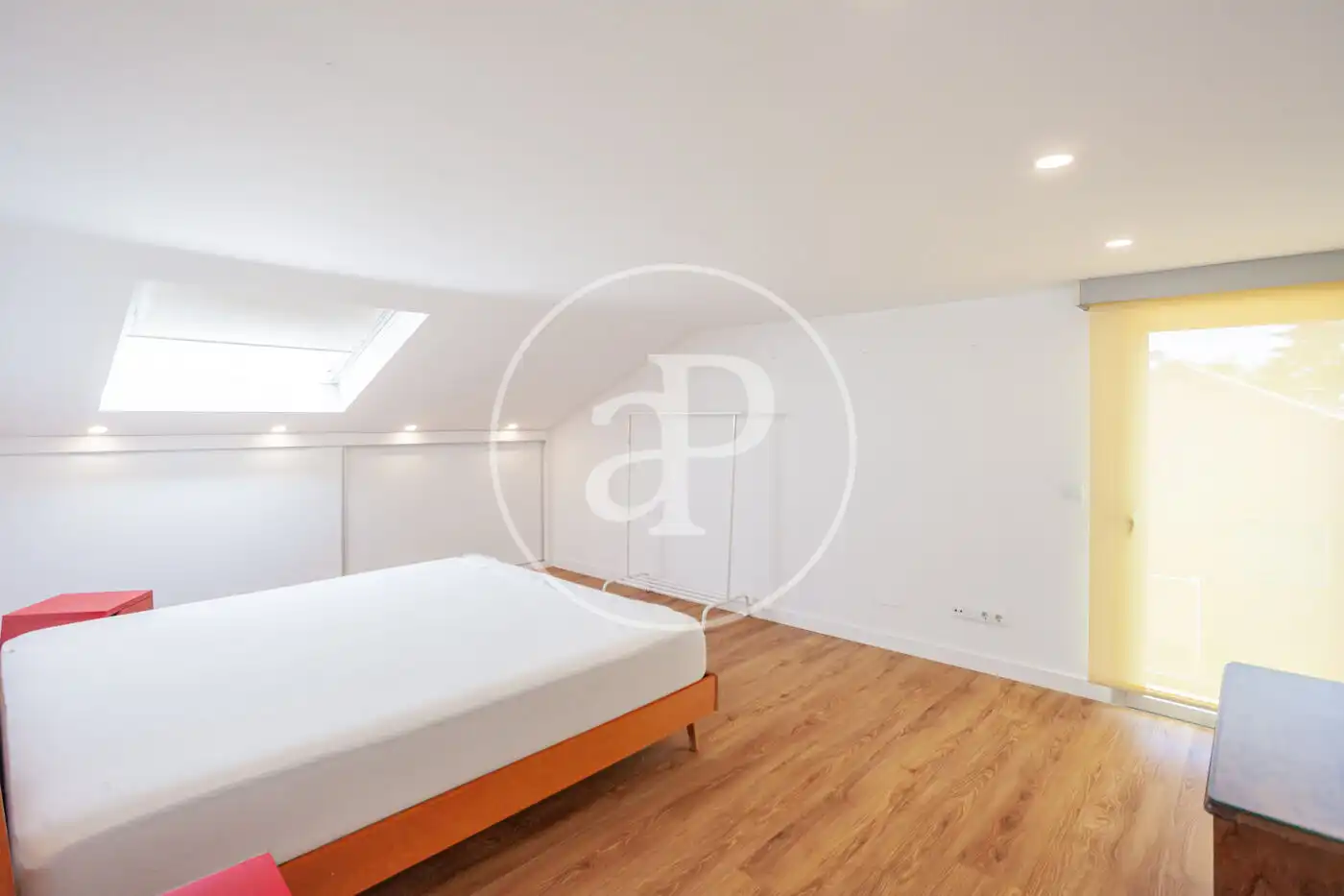 Habitación de Casa o chalet de alquiler en Madrid con Aire acondicionado, Calefacción y Jardín privado