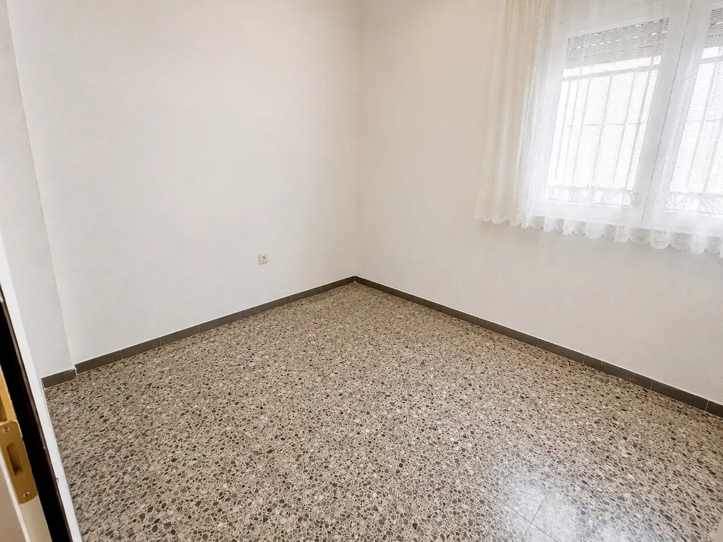 Planta baixa en venda en Montcada i Reixac amb Jardí privat i Traster