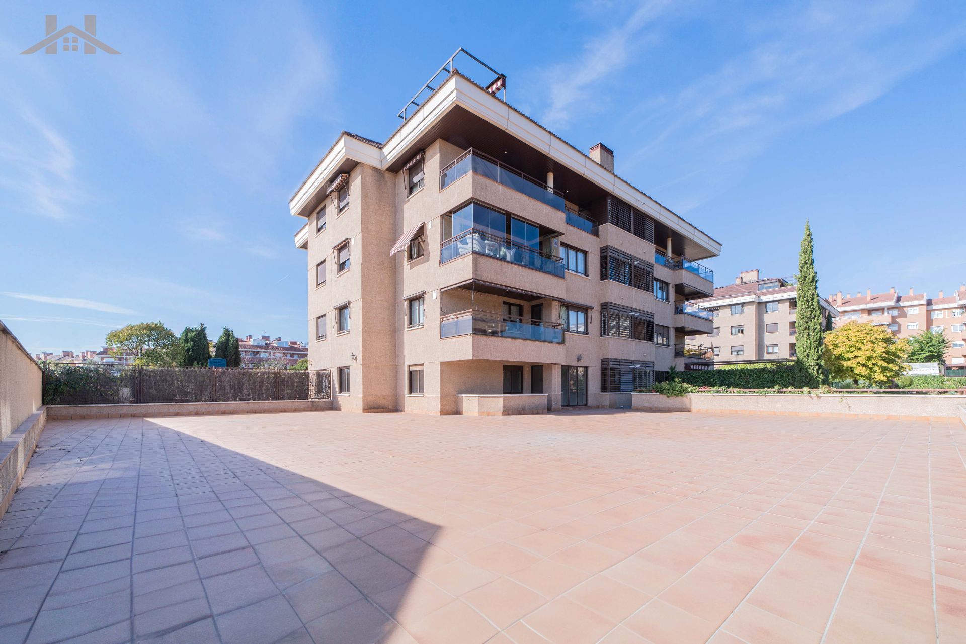 Vista exterior de Planta baja en venta en Boadilla del Monte con Calefacción, Jardín privado y Parquet
