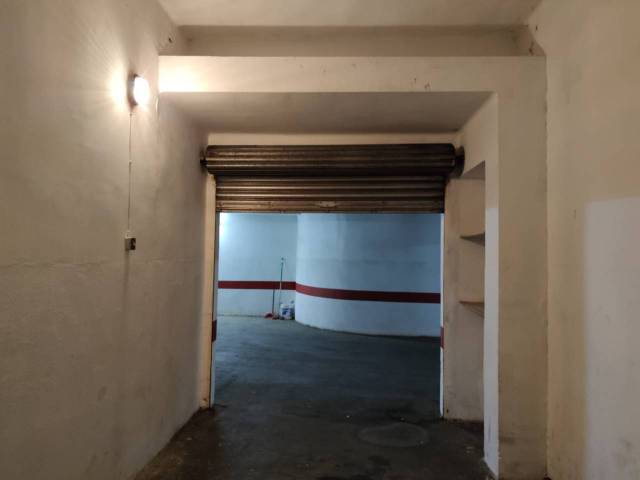 Garaje en Venta en Calle ANGEL GUIMERA en Centre