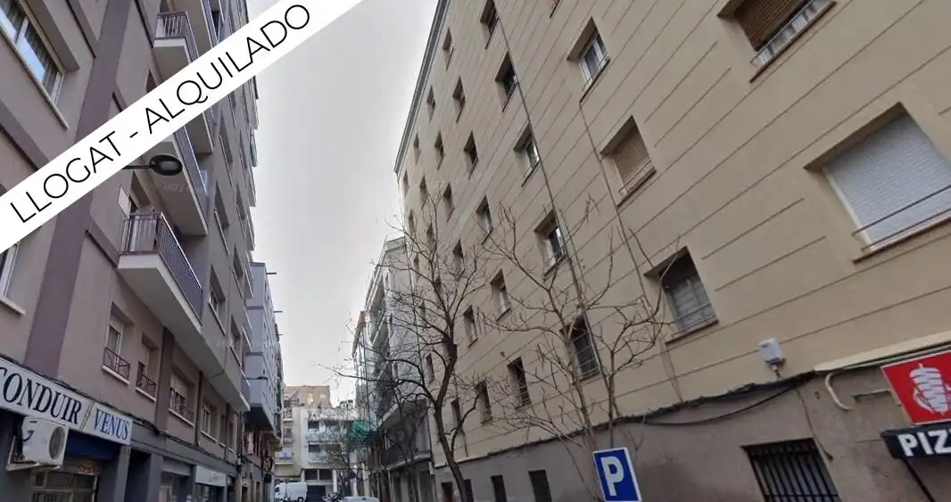 Vista exterior de Planta baixa en venda en L'Hospitalet de Llobregat