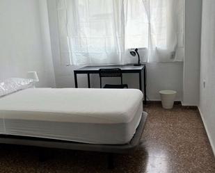 Bedroom of Flat to share in  Murcia Capital  with Air Conditioner and Terrace