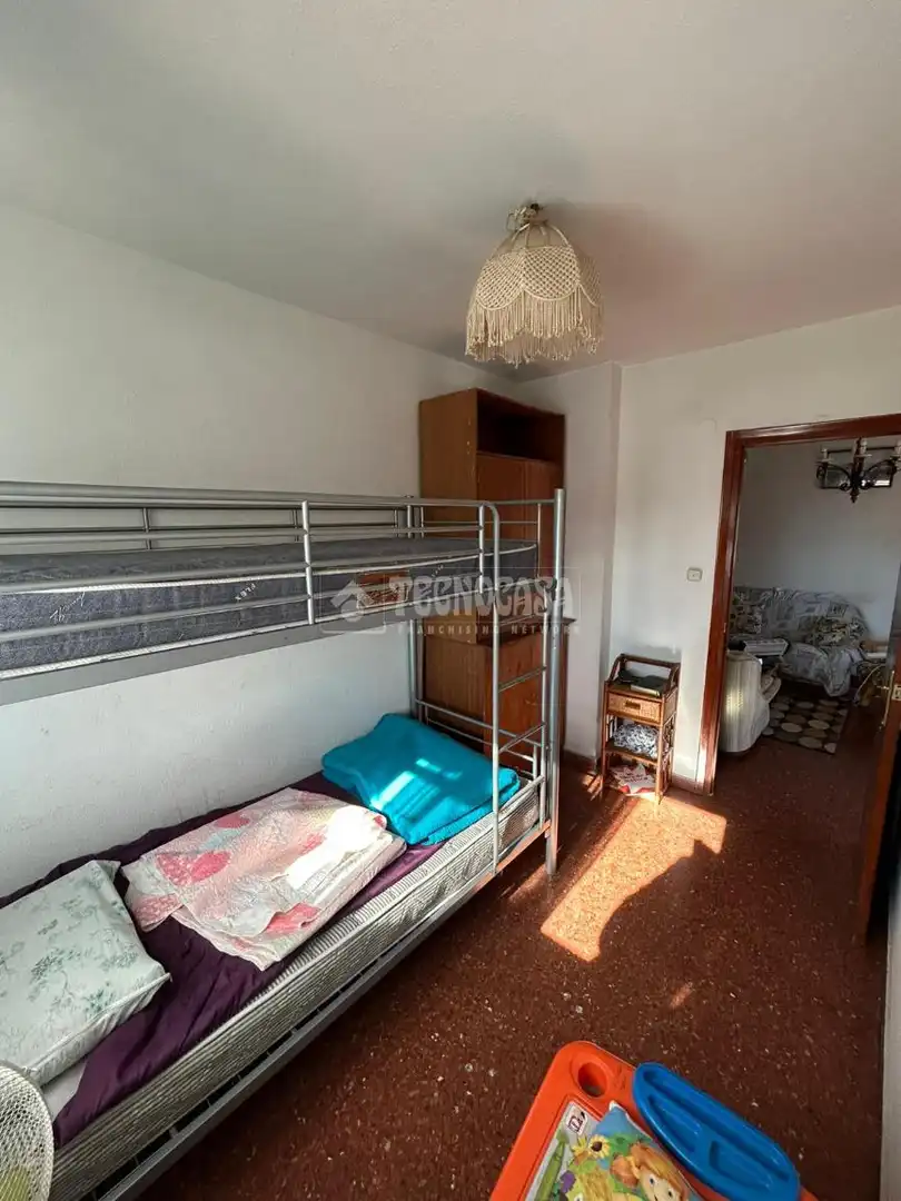 Habitación de Piso en venta en Granada con Balcón