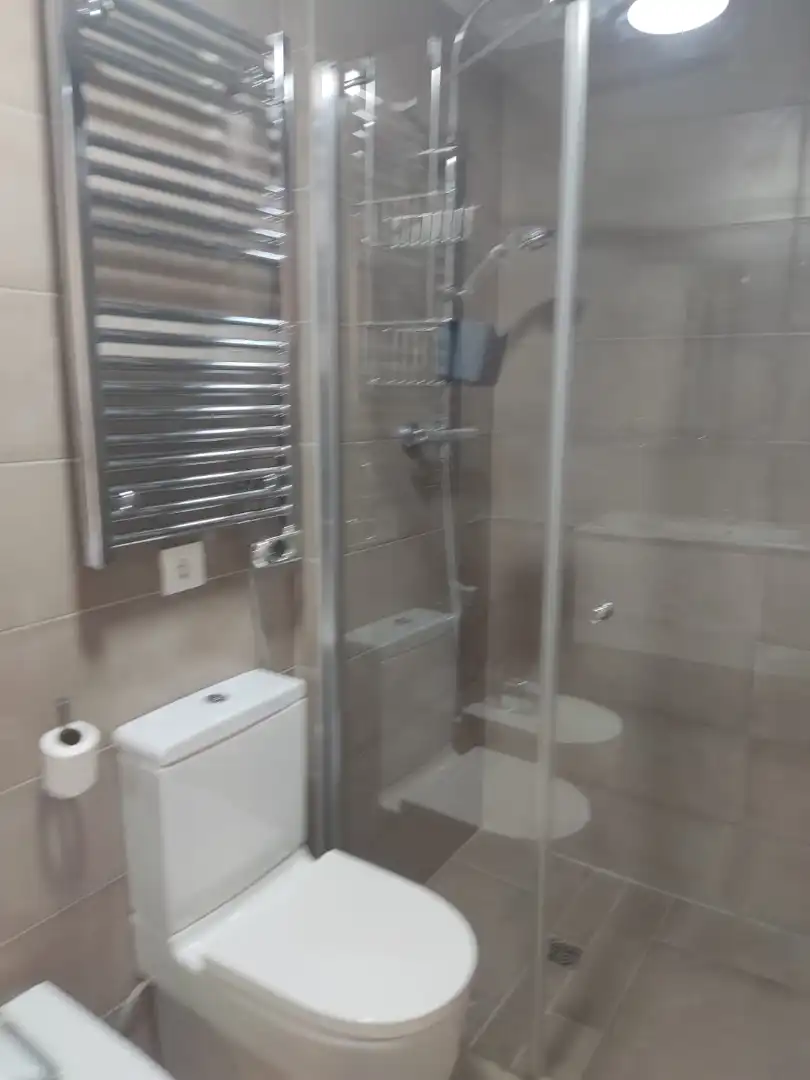 Badezimmer von Wohnung zur Miete in Vilassar de Dalt mit Klimaanlage, Heizung und Parkett