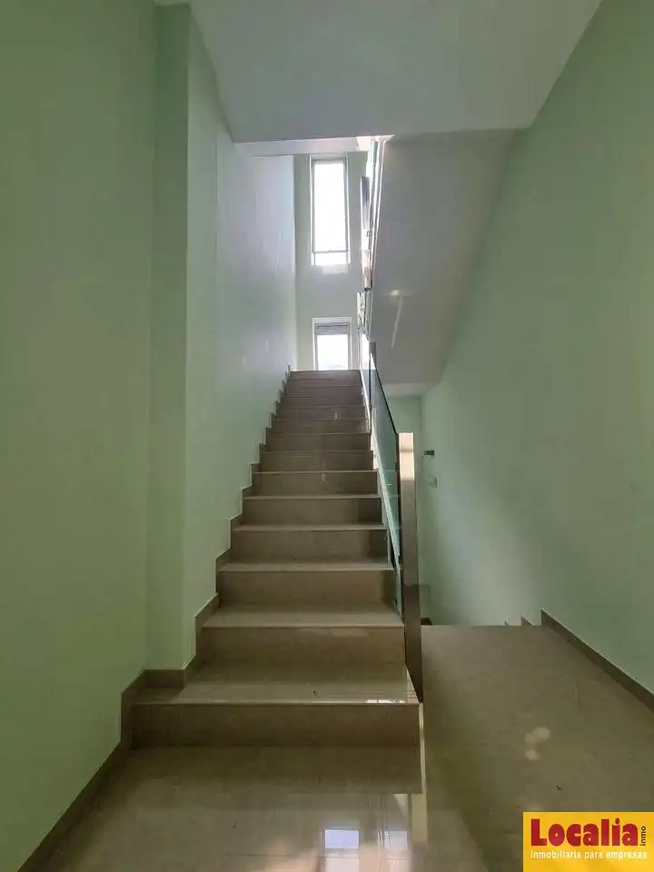Oficina de alquiler en Camargo