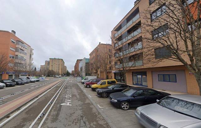 Local comercial en Venta en Avenida PIRINEOS, 2 en Santiago