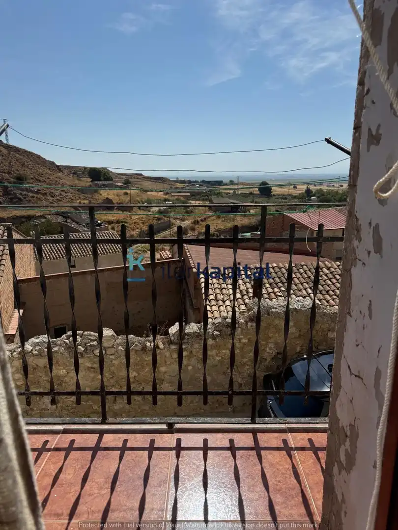 Außenansicht von Haus oder Chalet zum Verkauf in Algerri mit Abstellraum