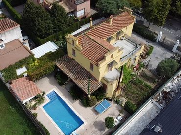 House with balcony for sale in Cardedeu