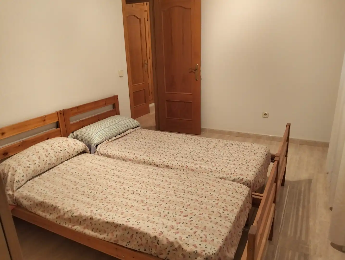 Dormitori de Casa adosada en venda en Bargas amb Aire condicionat, Calefacció i Moblat