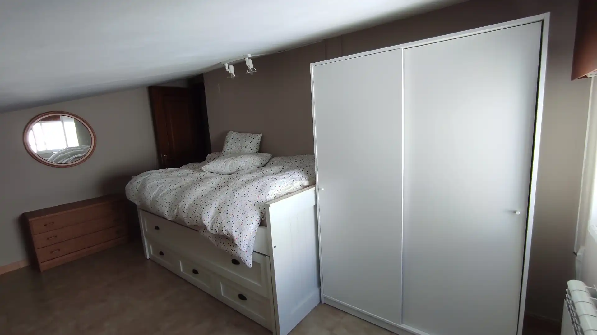 Schlafzimmer von Wohnung zur Miete in Miño mit Klimaanlage