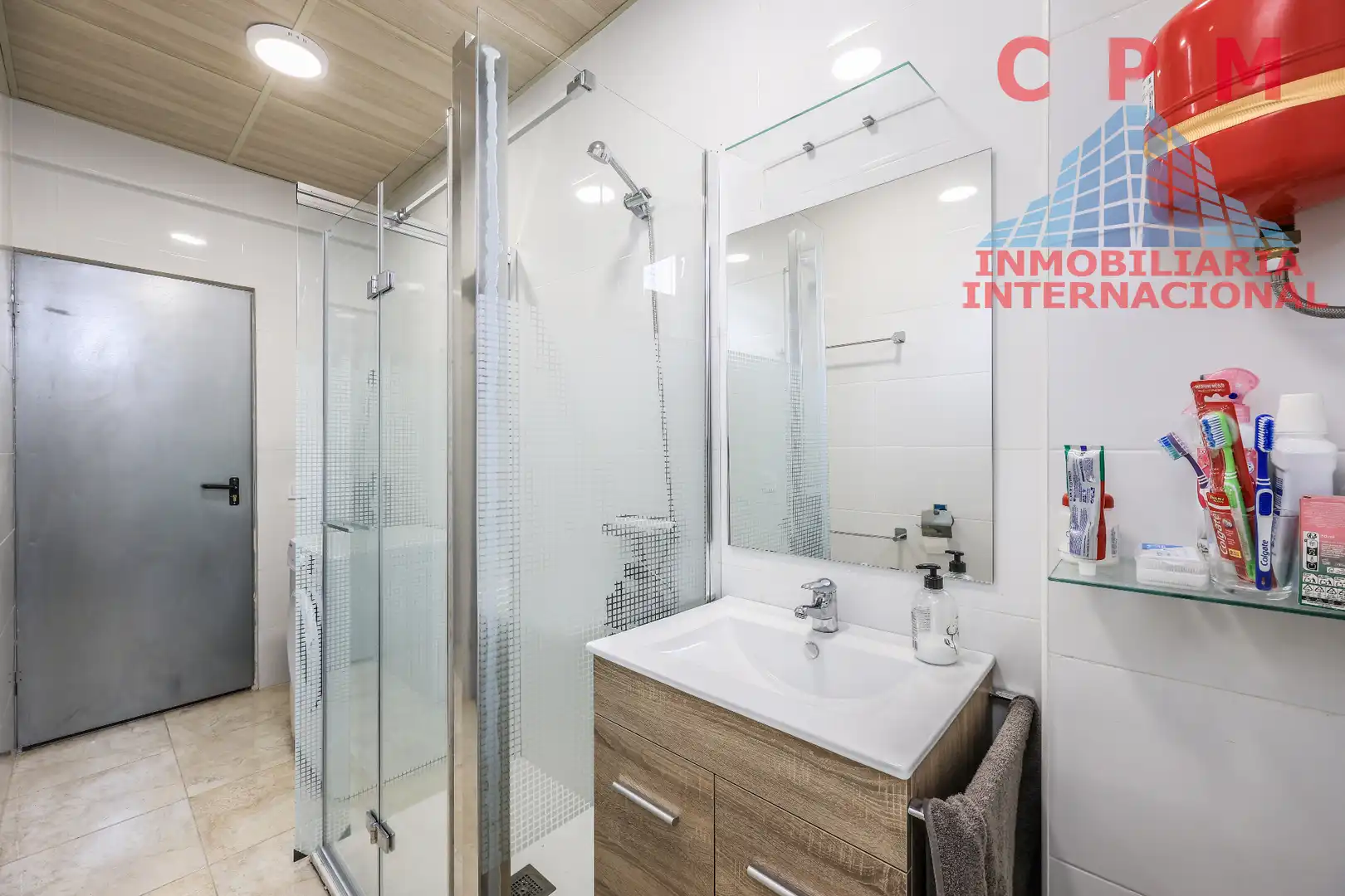 Baño de Nave industrial en venta en Loeches con Calefacción