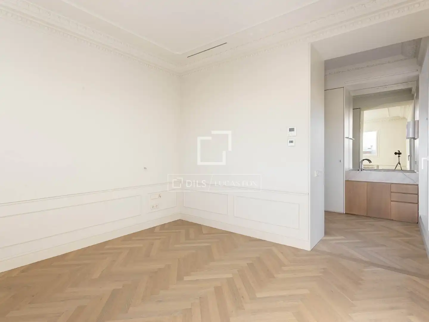 Bedroom of Attic for sale in Barcelona  with Air Conditioner, Heating and Parquet flooring