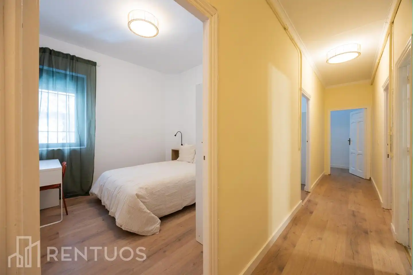 Schlafzimmer von Erdgeschoss zur Miete in Madrid mit Heizung, Parkett und Möbliert