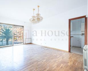 Living room of Flat for sale in  Barcelona Capital  with Heating, Private garden and Terrace